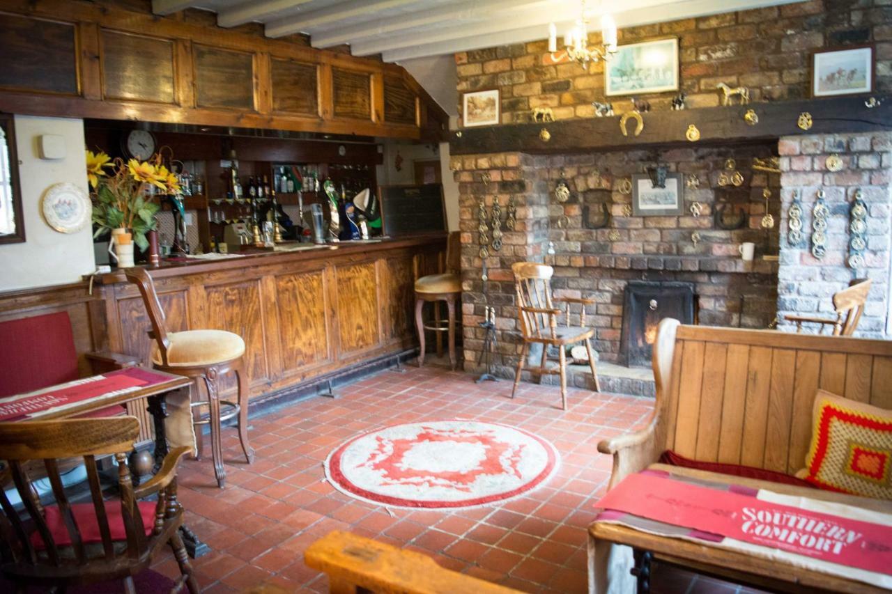 The Benbow Inn At Ruyton-Xi-Towns Dış mekan fotoğraf
